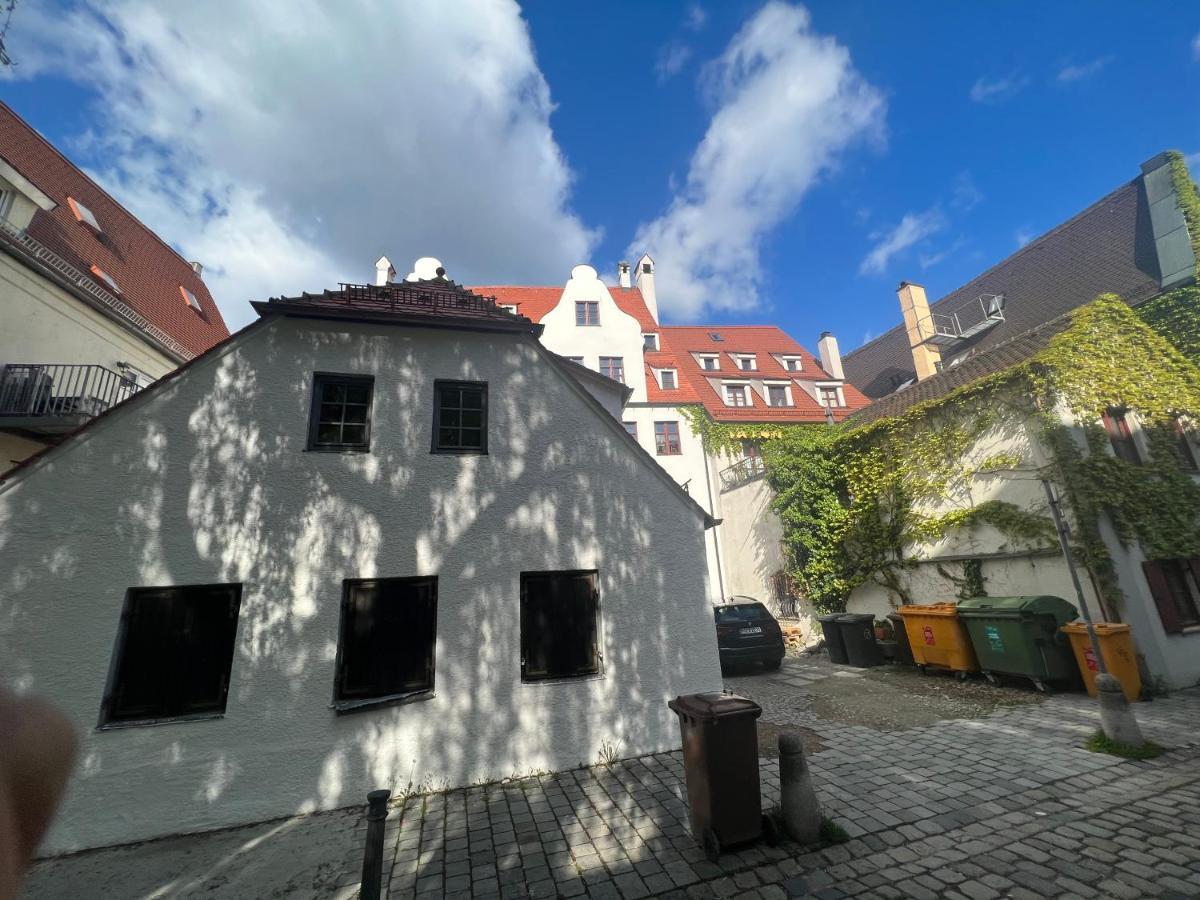 Liboria I Als Gruppe Im Denkmal Augsburgs Apartment Exterior photo